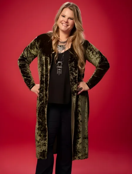 Lauren Anderson’s Mid-Long Trench Coat